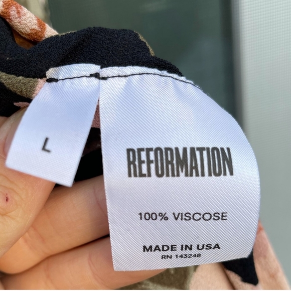 REFORMATION WRAP DRESS - Picture 3 of 3